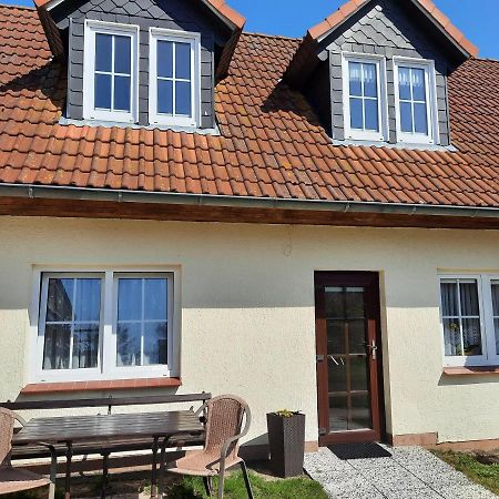 Lacky - Kleines Familienreihenmittelhaus In Grieben Hiddensee Экстерьер фото